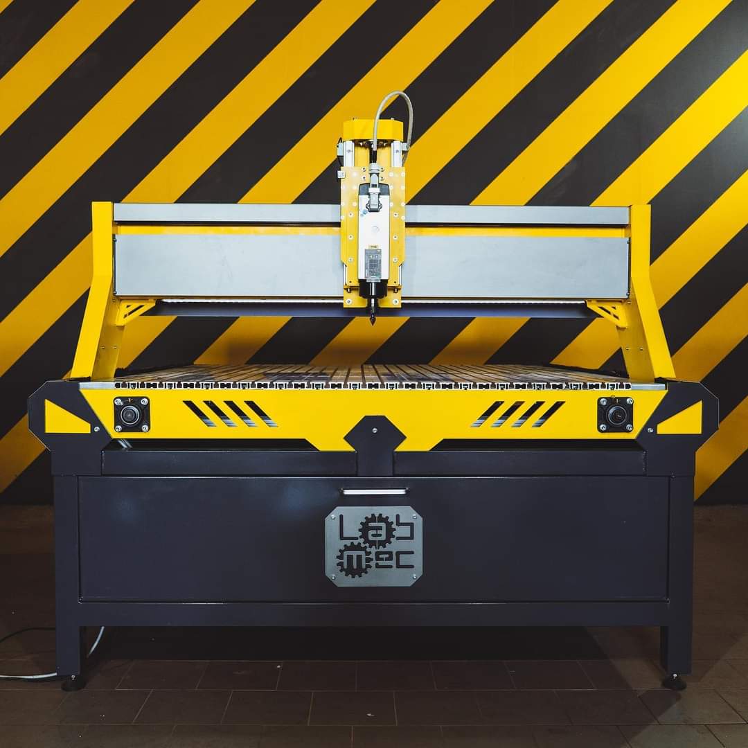 Pantografo CNC usato: conviene davvero? Vantaggi, rischi e alternative
