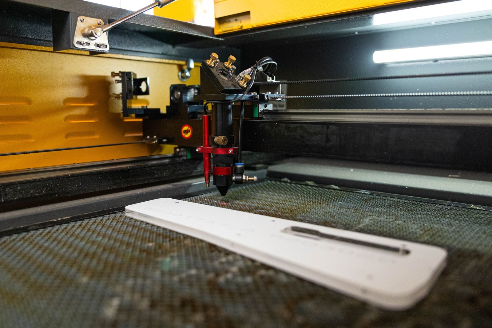 Macchina laser labmec.jpg